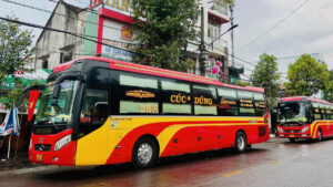 Nhà xe Cúc Dũng