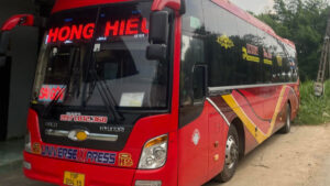 Nhà xe Hồng Hiếu (Hồng Kiên)