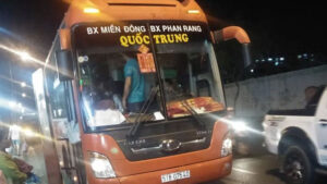 Nhà xe Quốc Trung